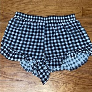 forever 21 black/white shorts